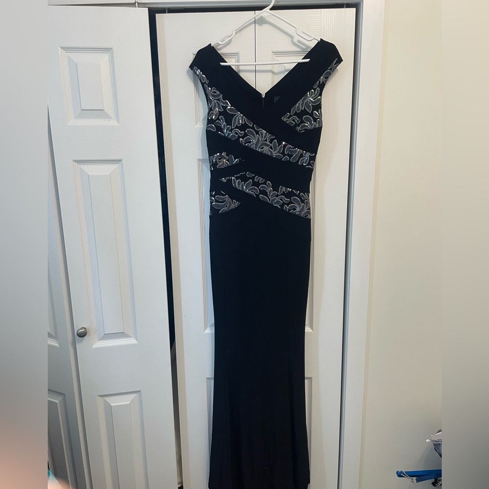 Black Joseph Ribkoff formal dress, size 6, sequence and lace detail